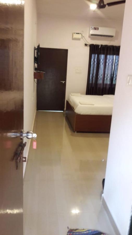 Fullmoon Beach Place Candolim Exterior foto