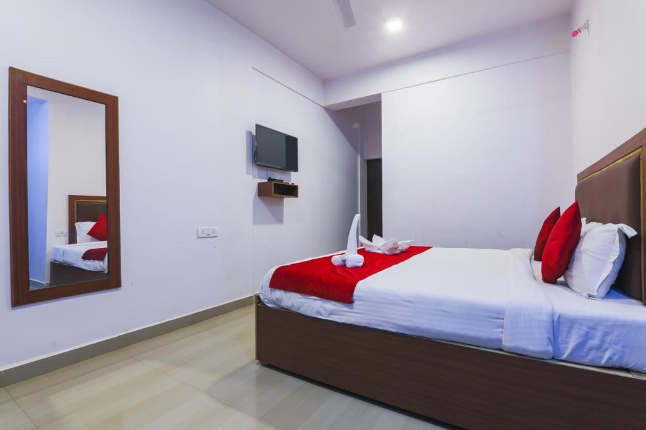 Fullmoon Beach Place Candolim Exterior foto