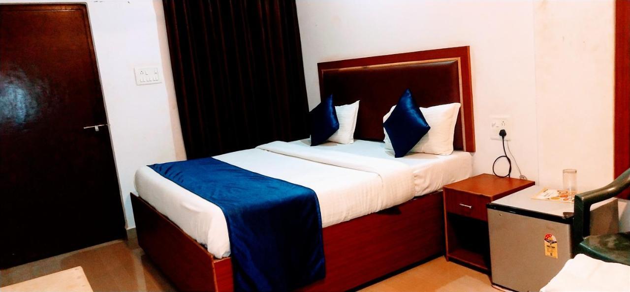 Fullmoon Beach Place Candolim Exterior foto
